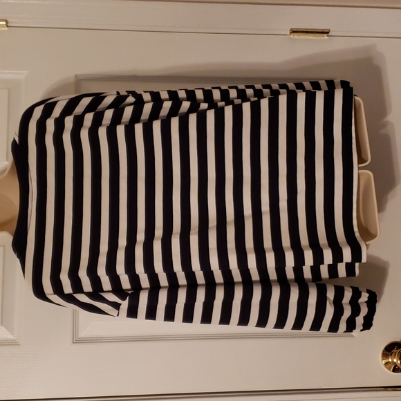 Liz Claiborne navy stripe top, brand new, size L - Picture 2 of 5